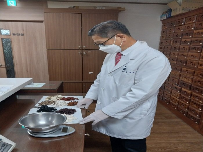 스테로이드 연고 끊은 후 아토피 치료 한의원